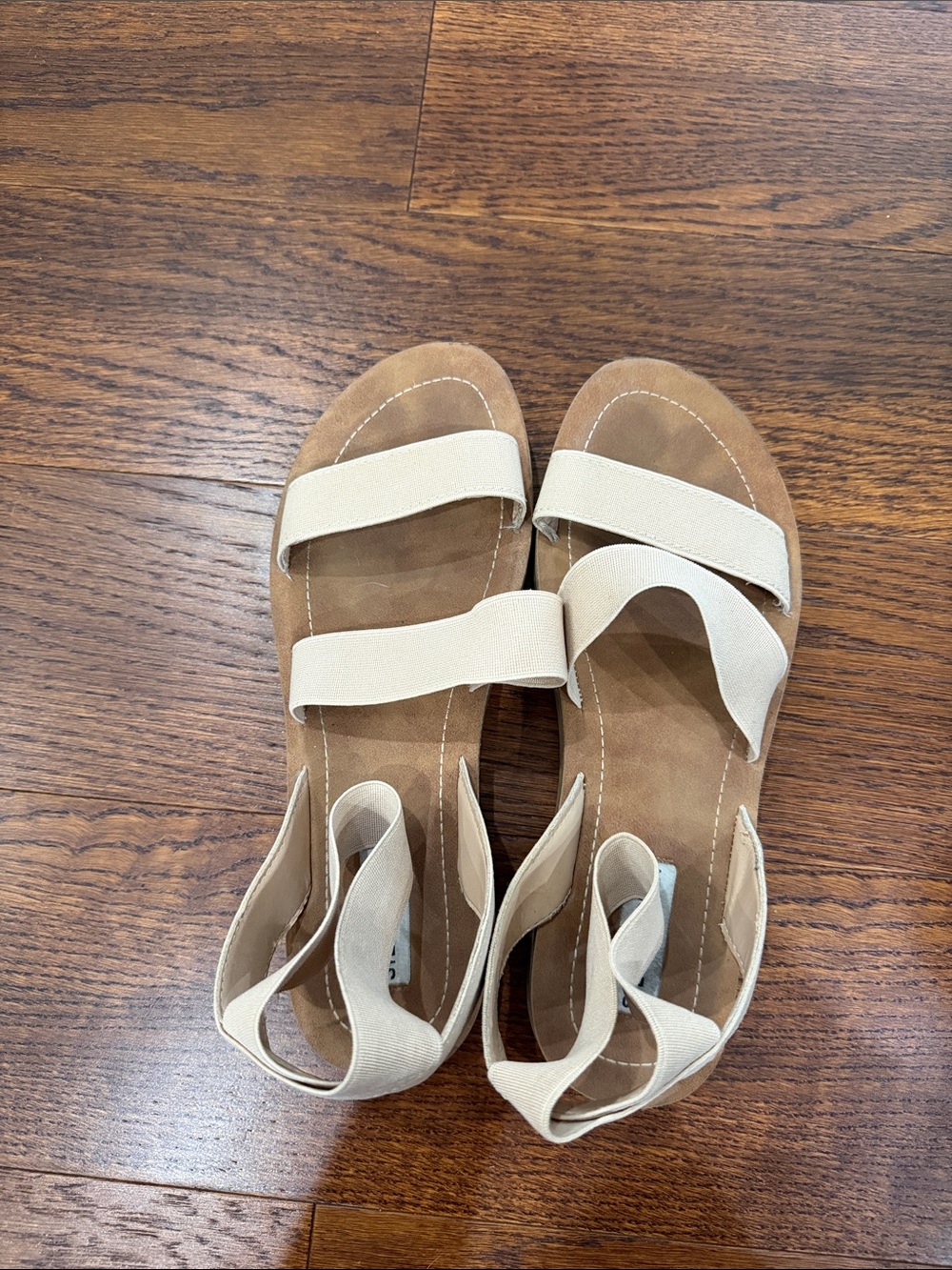 Steve Madden Cream Strap Tan Footbed Sandals